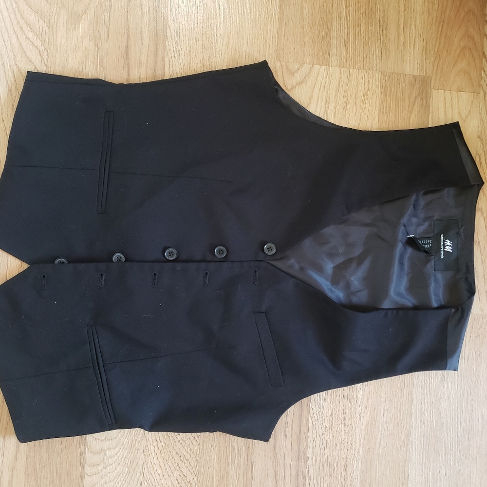 H&M Vest sz 36 slim